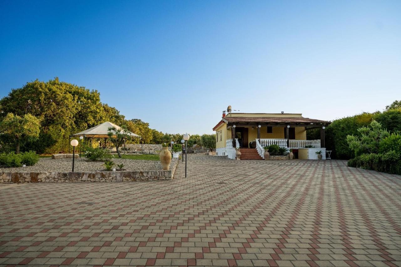 Villa Patrizia-Luxury Villa Mottola Ngoại thất bức ảnh